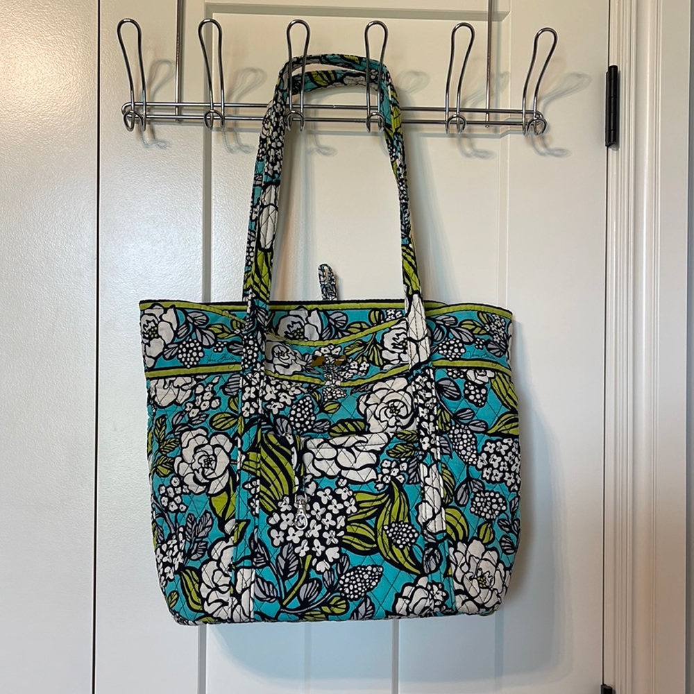 Vera Bradley Vera Tote, Rare!